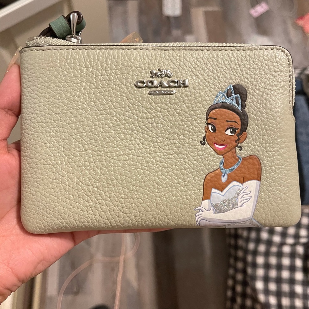 coach princess wristlet